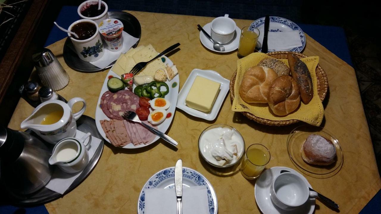 Hotel/Pension Rosengarten Franking Екстериор снимка